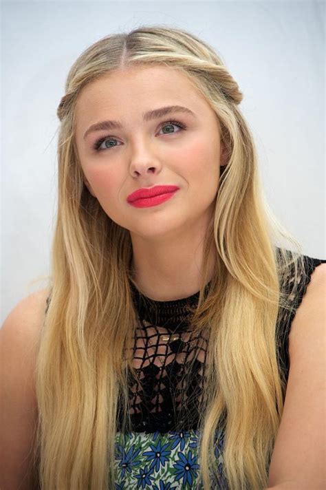 chloë grace moretz porn|Chloe Grace Moretz Compilation Porn Videos 